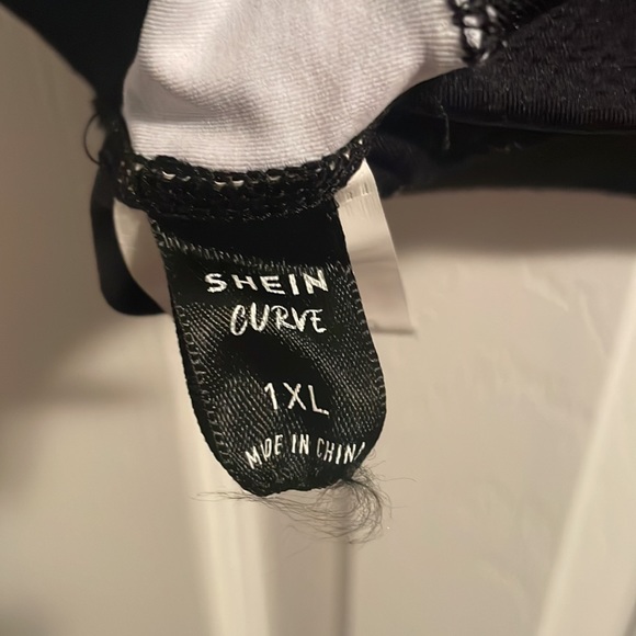 Ok Shein curve sport bra, brand new, never worn, size 1XL - Picture 4 of 5